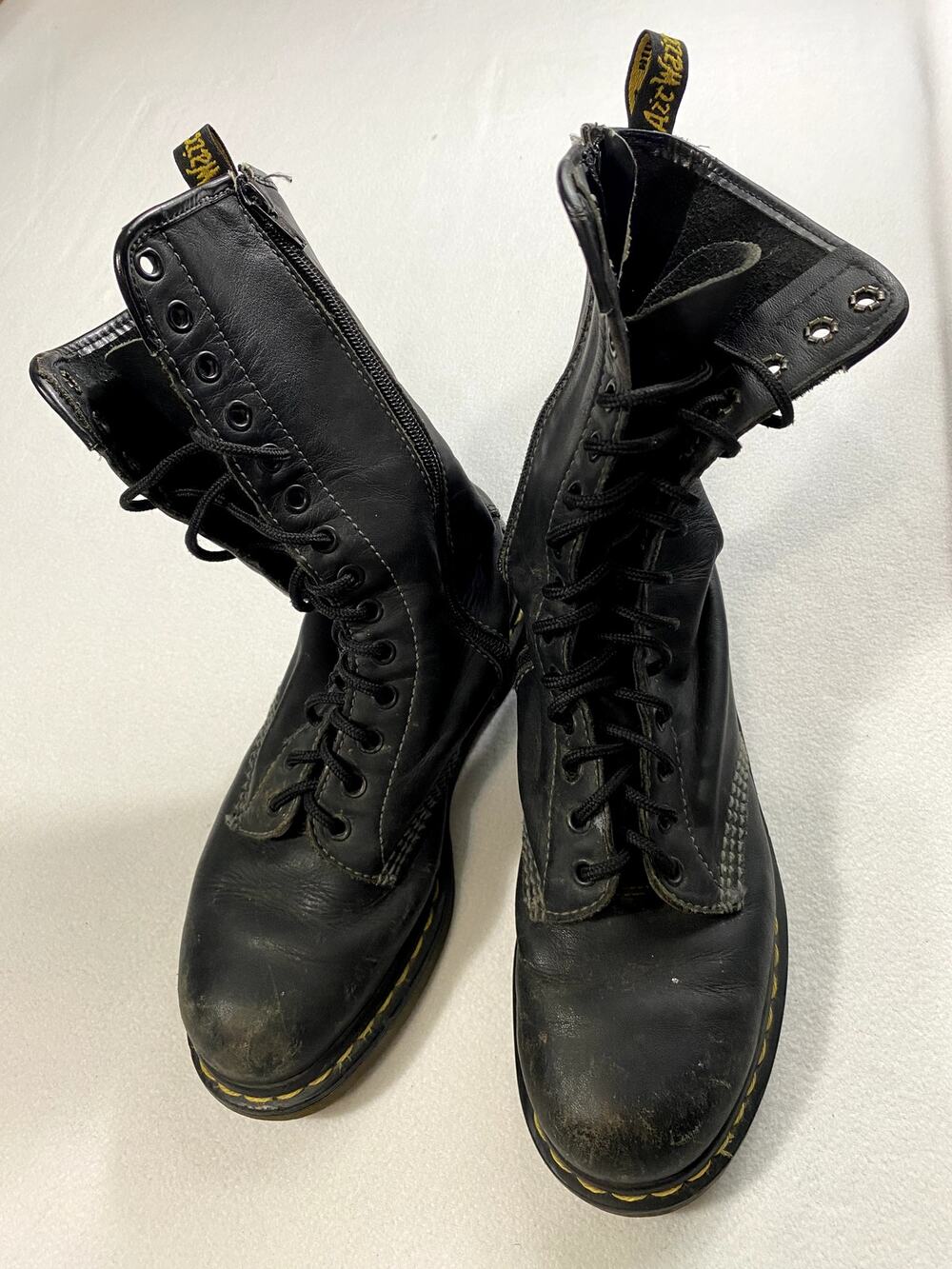 Dr. Martens Y2K 10183 14-Eye Double Zip Boots Men 8